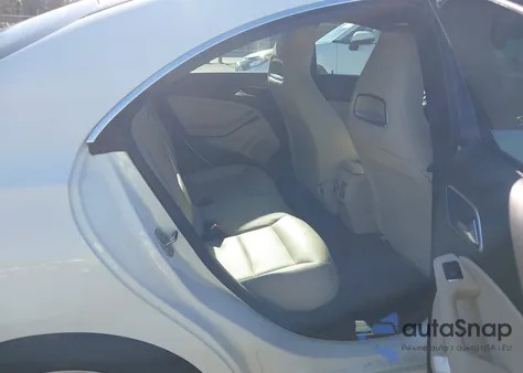 2019 Mercedes-Benz Cla 250 z USA, uszkodzony, nr VIN WDDSJ4EB8KN772233